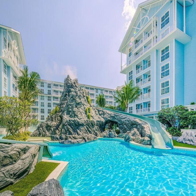 Grand Florida Beach Waterpark Condo Resort На Джомтьен Экстерьер фото